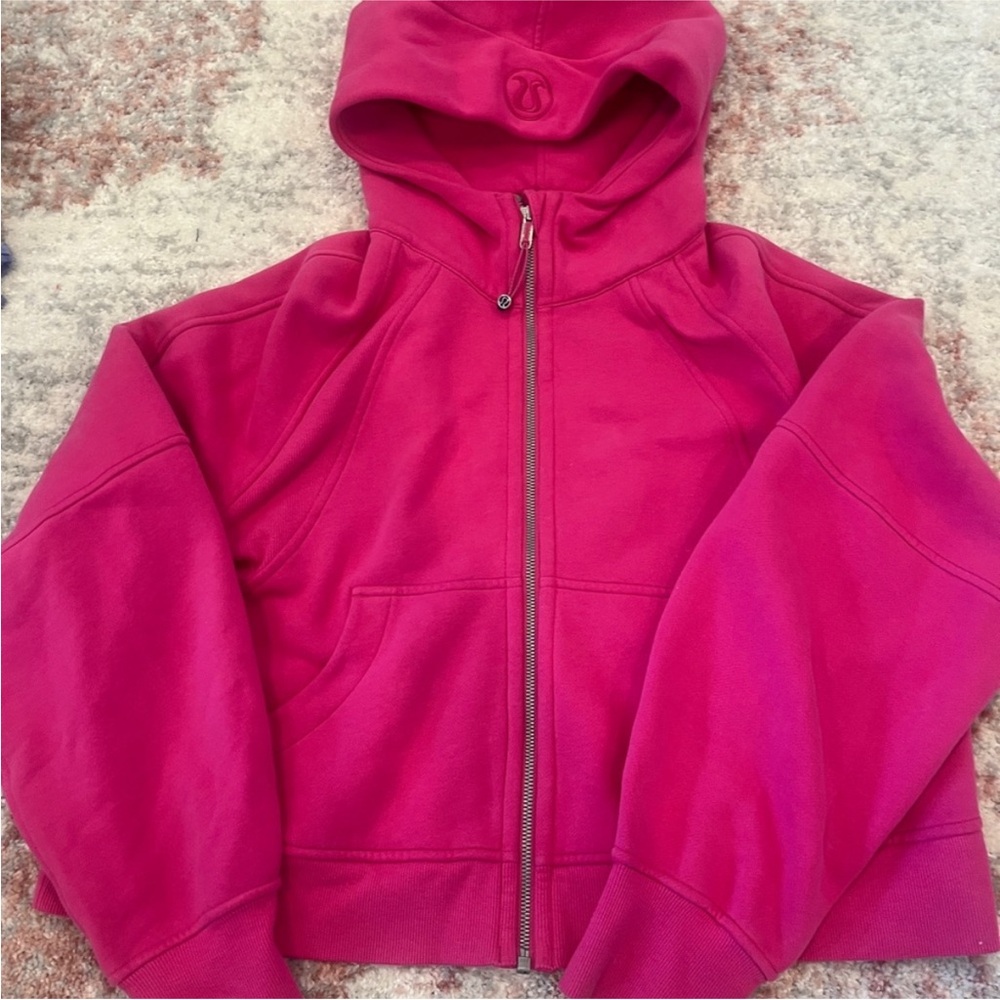 Lululemon Sonic pink Scuba!!